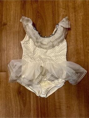 ❄️ White Sparkle Dance Costume / Tutu Dress – Size 8 – Made in USA
